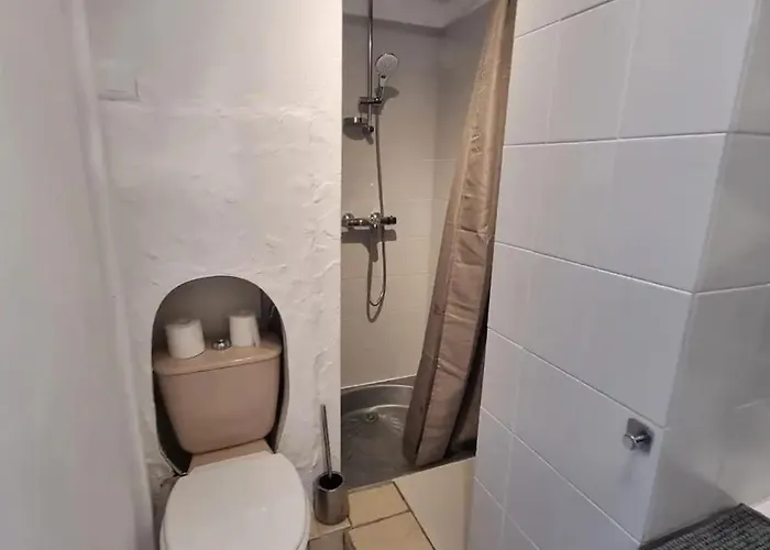 Gemütliches Studio, Pool, Parkplatz. Ohne Vis-a-vis. Apartment Fréjus